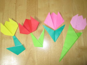折り紙でチューリップの折り方 子供でも簡単に作れるよ ママと子供のｈａｐｐｙ ｌｉｆｅ