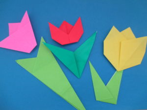 折り紙でチューリップの折り方 可愛い花の折り方3種類をご紹介 ママと子供のｈａｐｐｙ ｌｉｆｅ