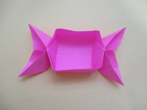 折り紙で箱の作り方 可愛いキャンディーボックスを作ったよ ママと子供のｈａｐｐｙ ｌｉｆｅ