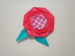 折り紙でバラの折り方 簡単に平面のかわいい花が完成