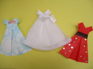 折り紙でドレスの折り方 簡単かわいく折ってプレゼントにも ママと子供のｈａｐｐｙ ｌｉｆｅ
